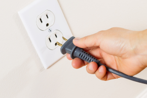 電圧