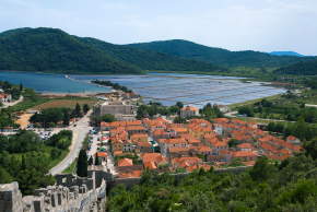 クロアチア　ストン