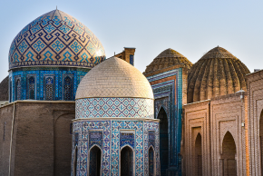 シャーヒ・ズィンダ廟群