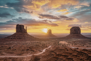 モニュメントバレー夕日