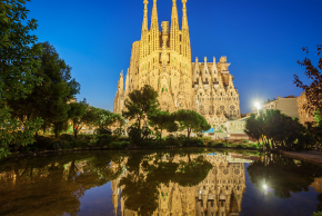 reflection of the Sagrada Família