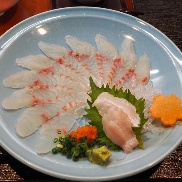 ヒラメの刺身
