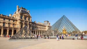 フランス　パリ　ルーヴル美術館