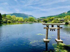 湯布院の金鱗湖の鳥居