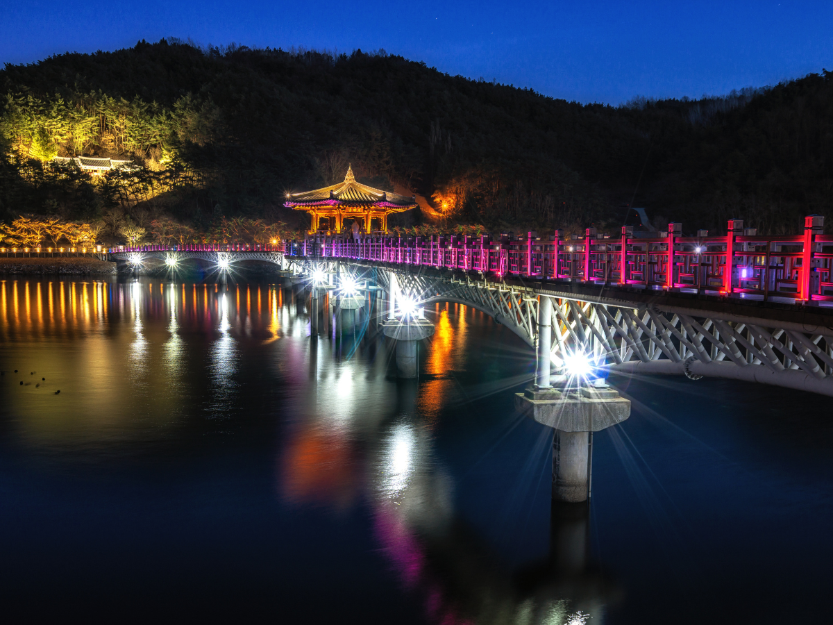 安東 月映橋