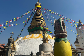 ネパール スワヤンブナート寺院